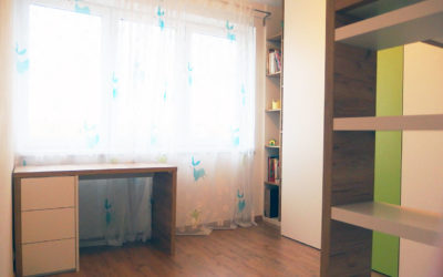 Psací stůl do dětského pokoje