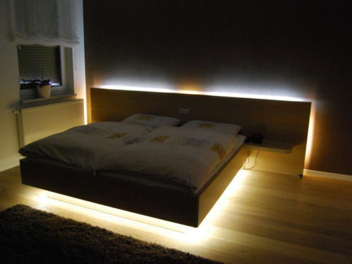 Osvětlená postel na míru