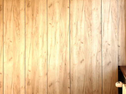 vestavene-skrine-realizace-060 Realizace pantové skříně do ložnice v barvě přírodního dubu.