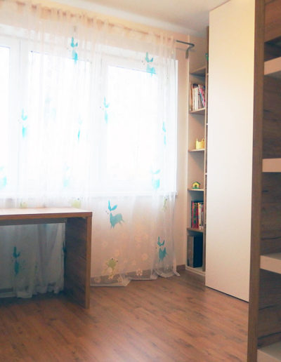 Realizace kompletního interieru vč. psacího stolu do dětského pokoje Praha 9
