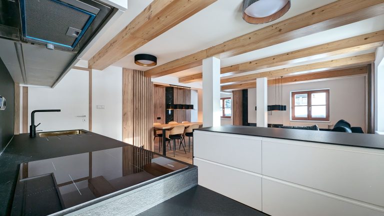 PXL_20241123_084756918